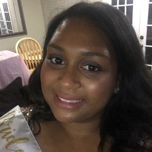 Meet your Posher, Alesha